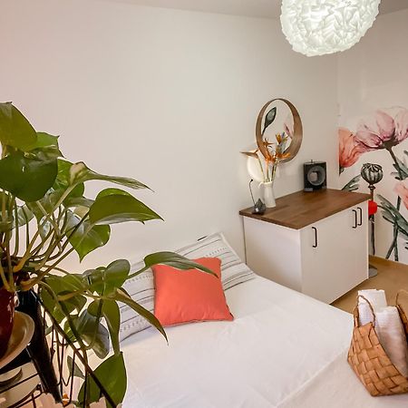 شقة Habitacion Privada + Bano Privado En La Vivienda كوراليهو المظهر الخارجي الصورة